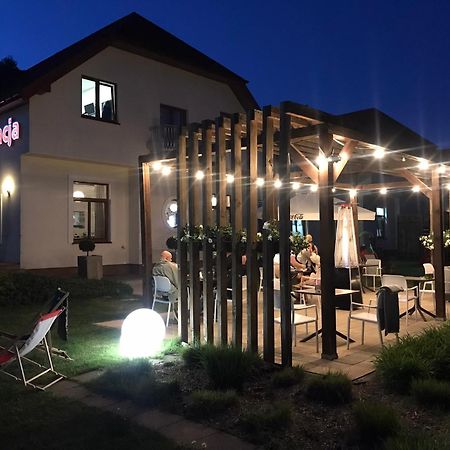 Hotel Sulbin Гарволин Екстериор снимка