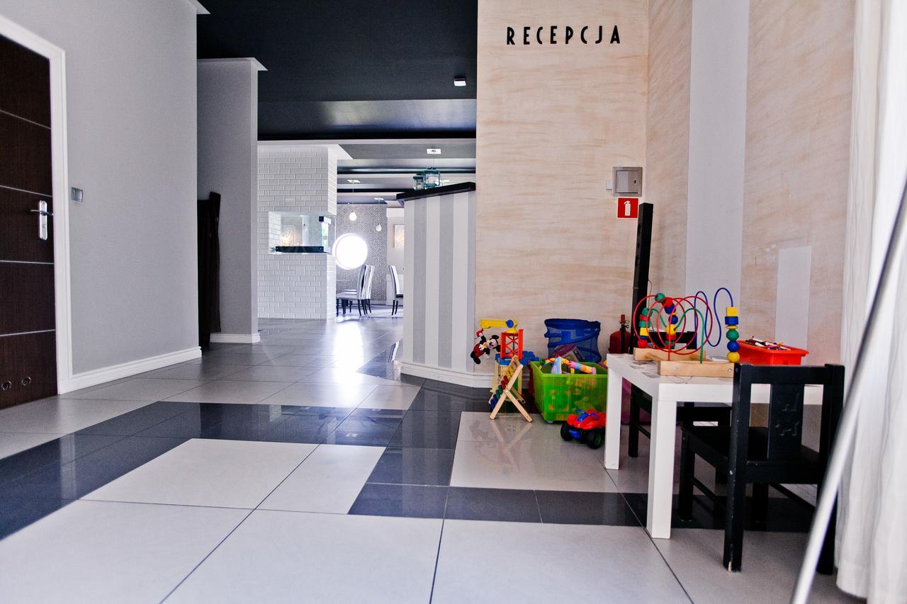 Hotel Sulbin Гарволин Екстериор снимка