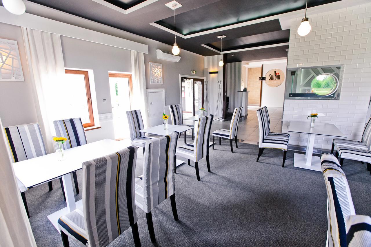 Hotel Sulbin Гарволин Екстериор снимка