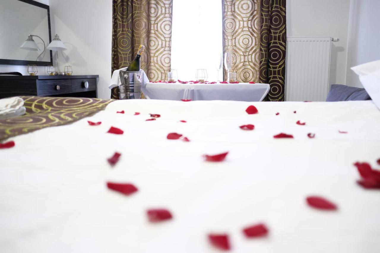 Hotel Sulbin Гарволин Екстериор снимка